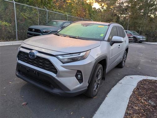2022 Toyota RAV4 Hybrid XLE Premium