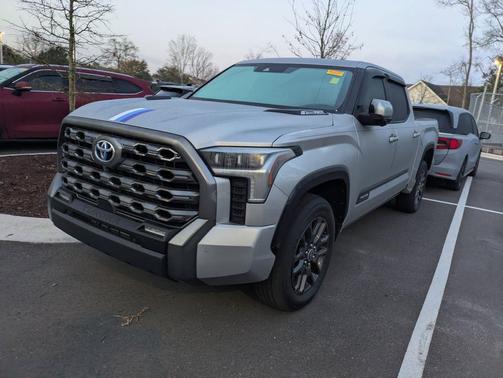 2023 Toyota Tundra Hybrid Platinum