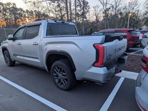 2023 Toyota Tundra Hybrid Platinum