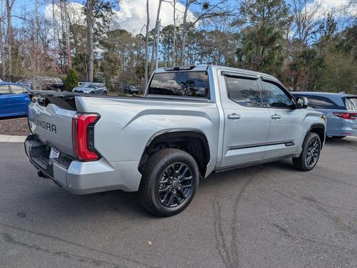 2023 Toyota Tundra Hybrid Platinum