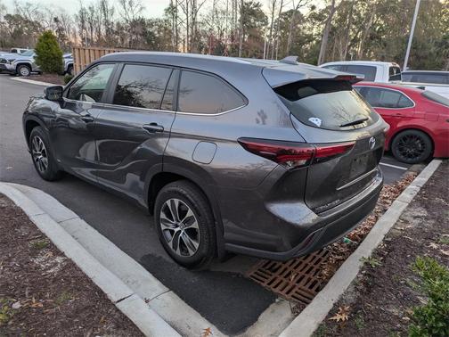 2025 Toyota Highlander Hybrid XLE