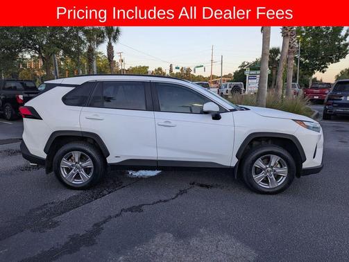 Ice Cap 2024 Toyota RAV4 Hybrid XLE