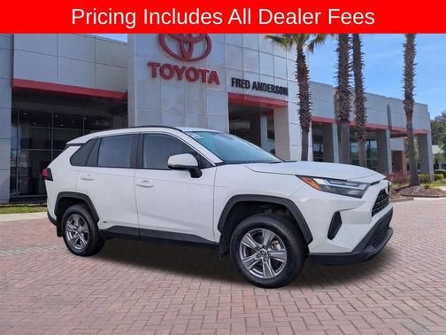 Ice Cap 2024 Toyota RAV4 Hybrid XLE