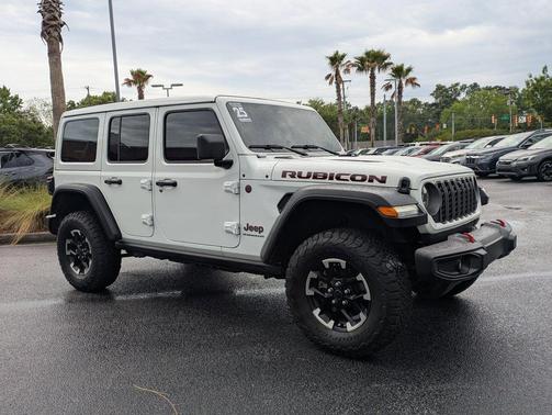 Bright White Clearcoat 2025 Jeep Wrangler Rubicon