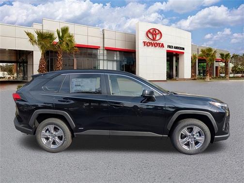 2025 Toyota RAV4 Hybrid SE