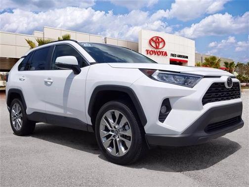 2020 Toyota RAV4 XLE Premium