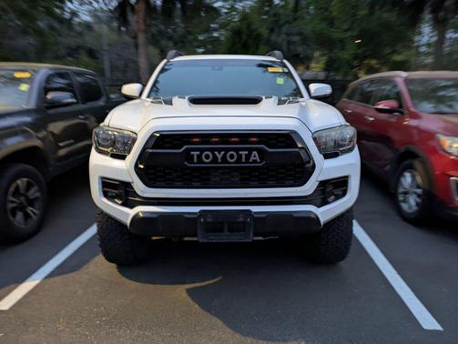 Super White 2019 Toyota Tacoma TRD Pro
