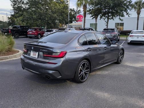 2021 BMW 330 i xDrive