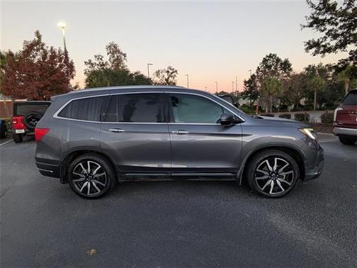 2020 Honda Pilot Touring 8-Passenger