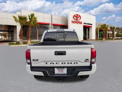 2022 Toyota Tacoma SR