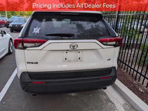 Ice Cap 2023 Toyota RAV4 LE