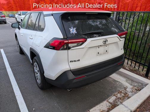Ice Cap 2023 Toyota RAV4 LE