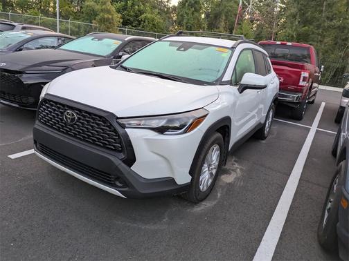 2022 Toyota Corolla Cross LE