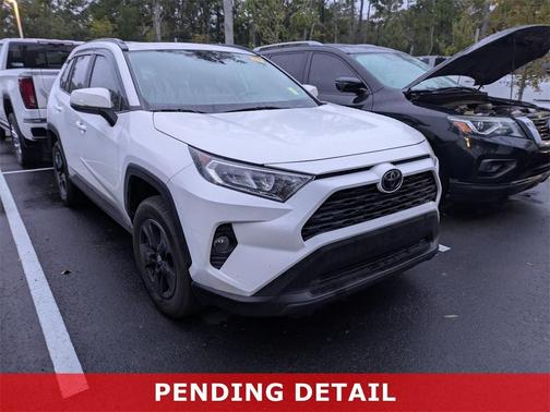 2020 Toyota RAV4 XLE