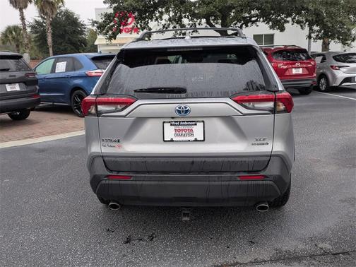 2021 Toyota RAV4 Hybrid XLE Premium