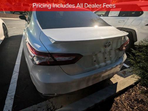 Wind Chill Pearl 2018 Toyota Camry Hybrid XLE