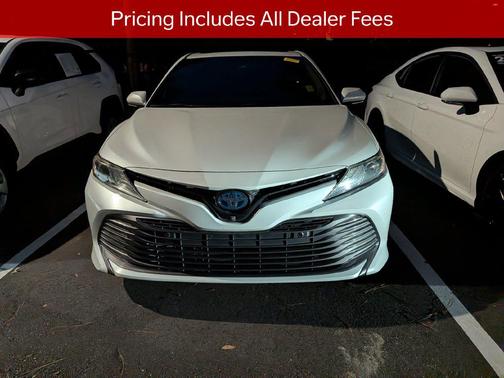 Wind Chill Pearl 2018 Toyota Camry Hybrid XLE