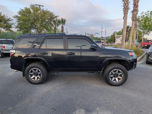 Midnight Black Metallic 2019 Toyota 4Runner TRD Off Road