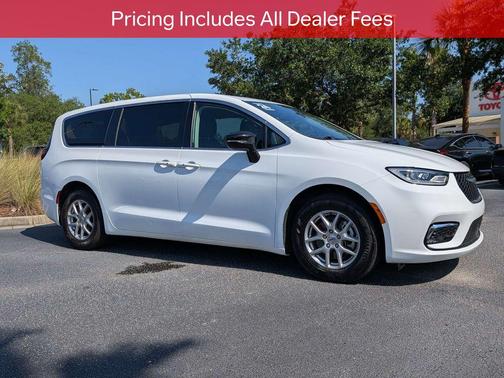 Bright White Clearcoat 2024 Chrysler Pacifica Touring L