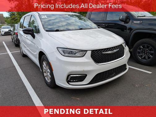 Bright White Clearcoat 2024 Chrysler Pacifica Touring L