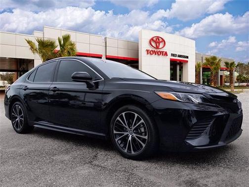 2020 Toyota Camry SE
