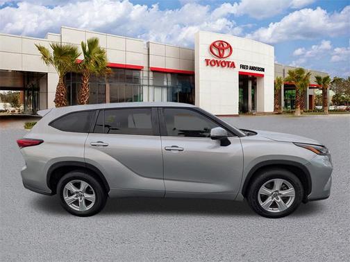 2023 Toyota Highlander LE