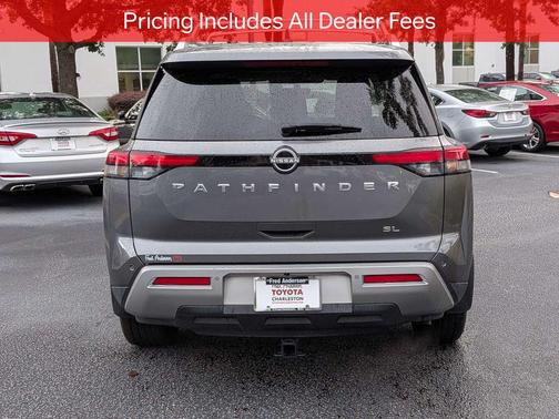Gun Metallic 2024 Nissan Pathfinder SL FWD