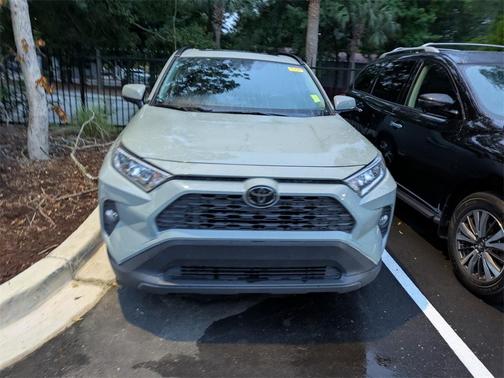 2020 Toyota RAV4 XLE Premium