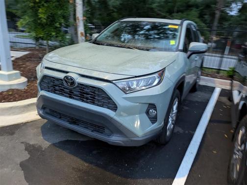 2020 Toyota RAV4 XLE Premium