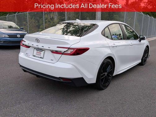 Ice Cap 2026 Toyota Camry SE