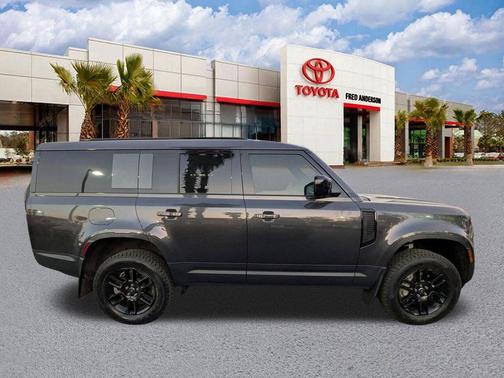 2025 Land Rover Defender 130 P400 S