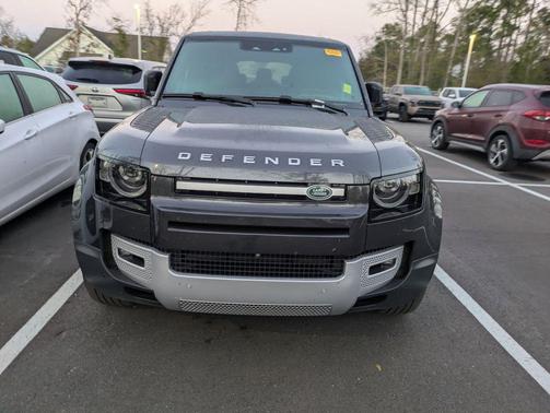 2025 Land Rover Defender 130 P400 S