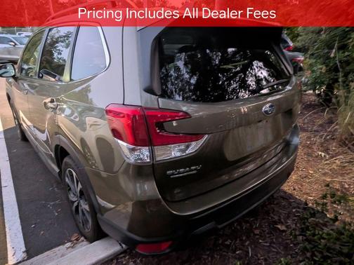 Autumn Green Metallic 2023 Subaru Forester Limited