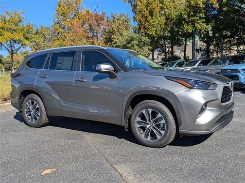 2026 Toyota Highlander XLE