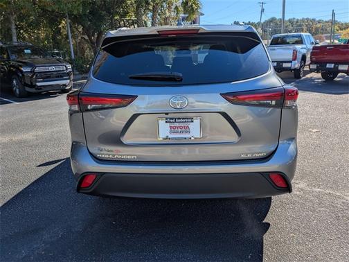 2026 Toyota Highlander XLE