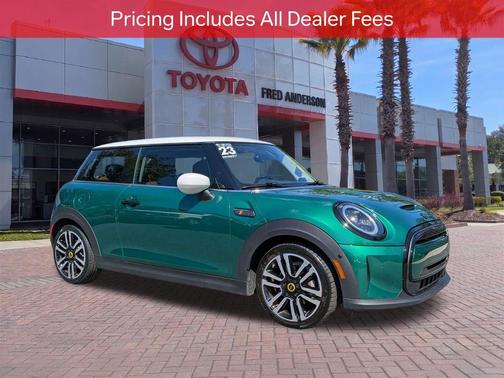British Racing Green IV Metallic 2023 MINI Hardtop Cooper S