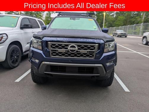 Deep Blue Pearl 2023 Nissan Frontier SV