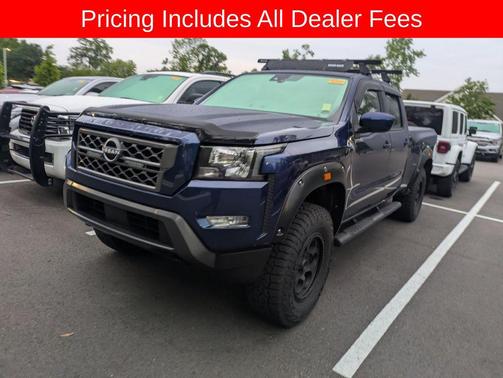 Deep Blue Pearl 2023 Nissan Frontier SV