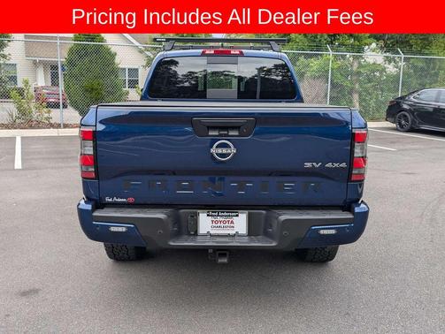 Deep Blue Pearl 2023 Nissan Frontier SV