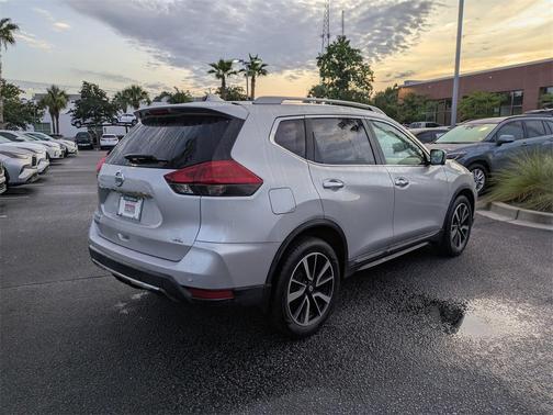 2020 Nissan Rogue SL