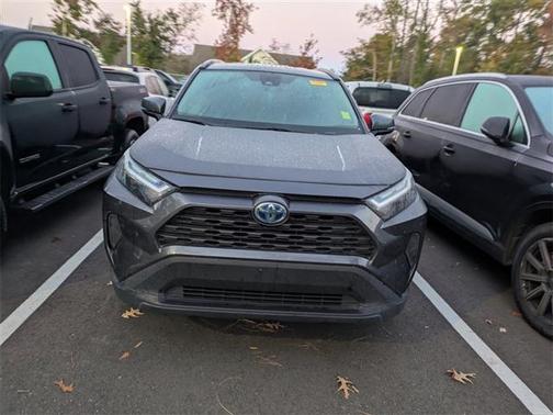 2022 Toyota RAV4 Hybrid XLE