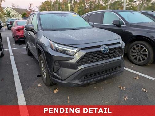 2022 Toyota RAV4 Hybrid XLE