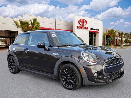 2016 MINI Hardtop Cooper S