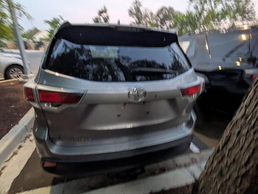 Silver Sky Metallic 2016 Toyota Highlander Limited Platinum