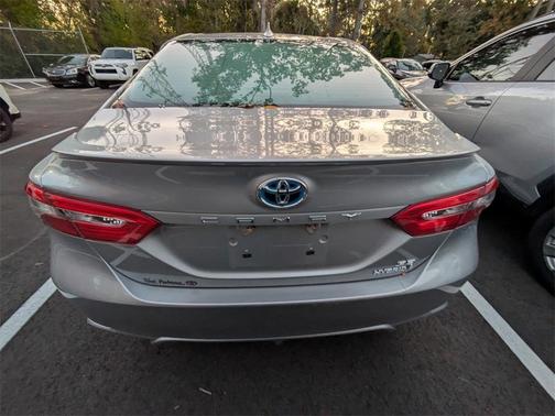 2019 Toyota Camry Hybrid SE