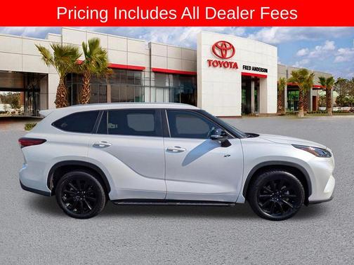 Wind Chill Pearl 2023 Toyota Highlander XLE