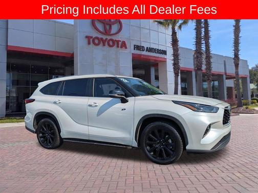 Wind Chill Pearl 2023 Toyota Highlander XLE