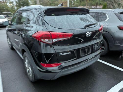 2017 Hyundai TUCSON SE Plus