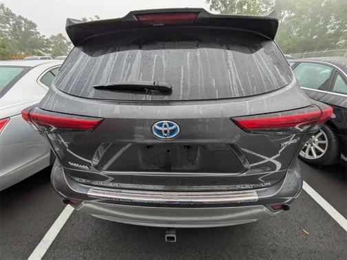 2020 Toyota Highlander Hybrid Platinum