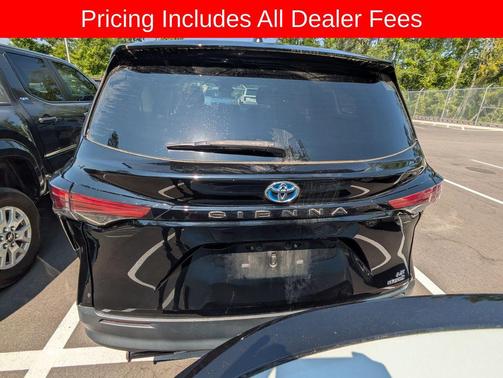 Midnight Black Metallic 2021 Toyota Sienna LE